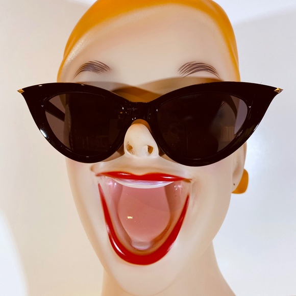 House Of Adornments Accessories - Here Kitty Kitty Exaggerated Cat Eye Sunnies Jet with silver tips